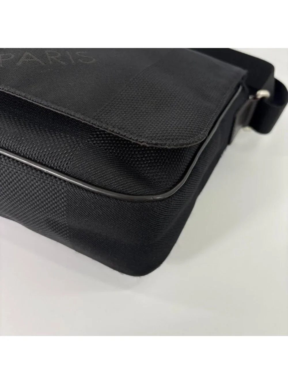 Louis Vuitton Damier Geant Petite Messager Shoulder